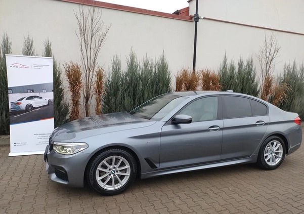 BMW Seria 5 cena 125900 przebieg: 144595, rok produkcji 2017 z Warszawa małe 301